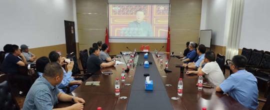 伯乐体育党总支集中观看抗战胜利80周年阅兵仪式